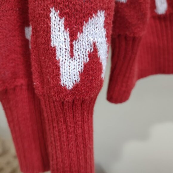 STRANGER THINGS NETFLIX UGLY RED CHRISTMAS SWEATER STRING OF LIGHT GONE SIZE XL - Picture 3 of 9